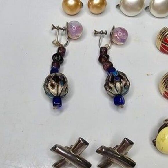 12 Pairs Clip-On Screw Back Vintage Earrings - Picture 2 of 4
